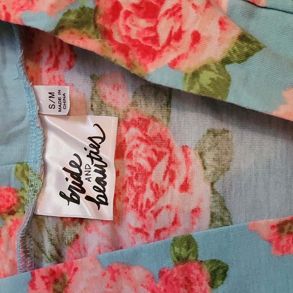 Floral Robe - Picture 3 of 3